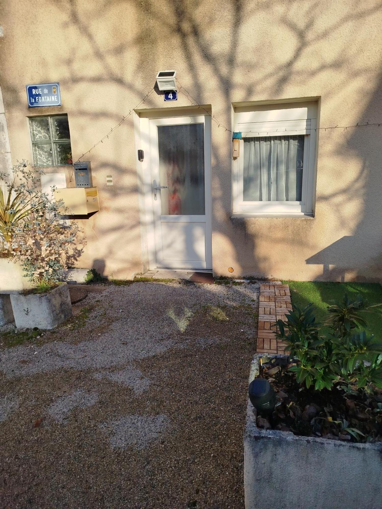 Maison De Village Appartement Rdc Avec Terrasse Gy Eksteriør billede